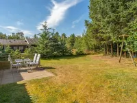 "Maritha" - 950m from the Sea - Homestays
