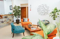 Hotel Cucuve - 4 Sao
