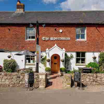 The Sportsman Inn Hotel Exterior