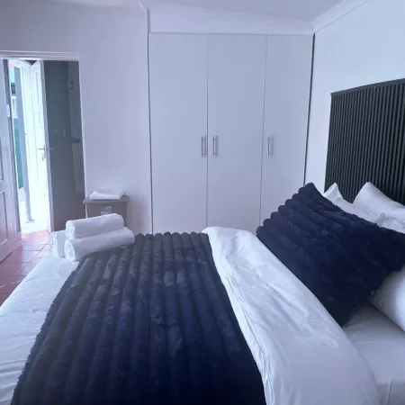 Charming Holiday House in Roodepoort with Garden & Pool