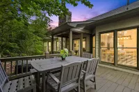 12 Min to Downtown Sleeps 12 Hot Tub Fire Pit - Jacuzzi