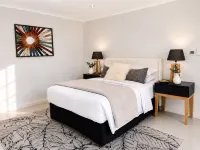 Stylish Parkhurst Cottage  Walk to 4th Ave - 4 ดาว