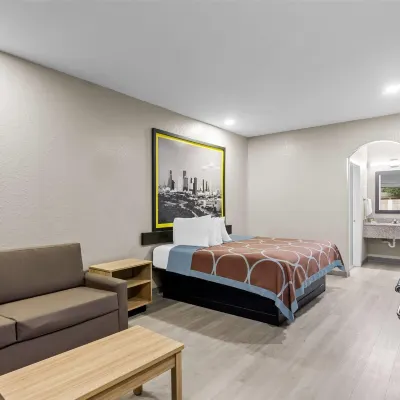 Super 8 by Wyndham Houston/Brookhollow NW Hotels near Karbach Brewing Co.