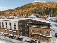 Basecamp Suites Revelstoke - parking