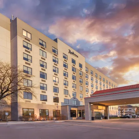 Radisson Hotel Detroit Metro Airport