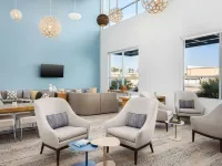 Element Savannah Midtown Hotels near Memorial Stadium