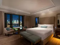 The St. Regis Atlanta Hotels near Atlantic Station