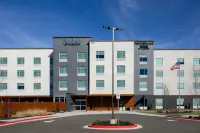 TownePlace Suites Canton Riverstone Parkway - parking