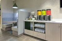 Home2 Suites by Hilton Tulsa Airport - breakfast