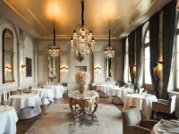 Grand Hotel les Trois Rois - فطور