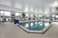 TownePlace Suites Grove City Mercer/Outlets - Pools