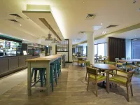 Premier Inn Edinburgh City Centre Royal Mile Hotels near Surgeons' Hall Museums