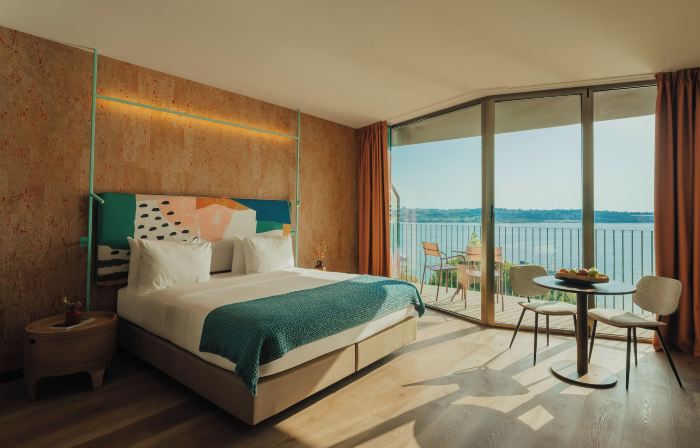 Upon Harbor - Seixal Bay Hotel
