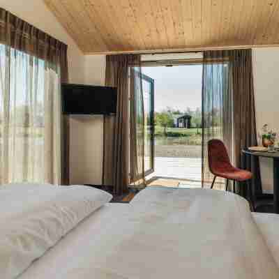 Resort Land & Zee Rooms