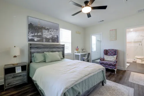Recently Remodeled Dtwn Frisco Home w/ Yard! - Homestays