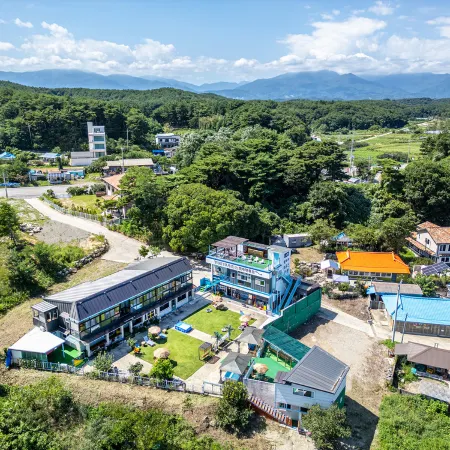 Yangyang Vintage House Pension