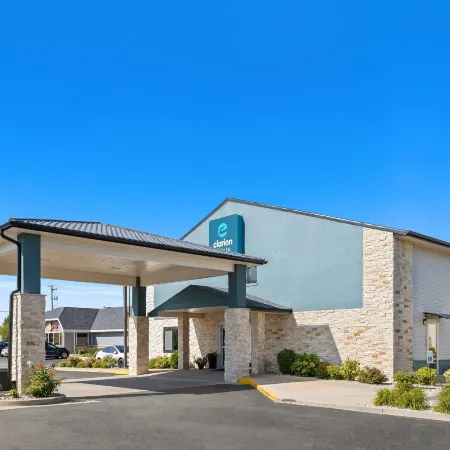 Clarion Pointe Racine - Mount Pleasant