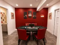 3Br Guitar House + Poker Lounge Near Hard Rock - 4-Star
