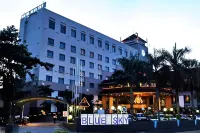Blue Sky Hotel - piscina
