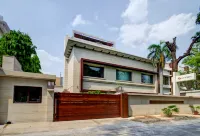 La Sagrita Hotels near National Crafts Museum & Hastkala Academy
