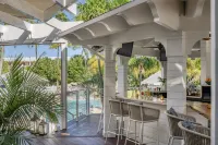 Margaritaville Beach House Key West - Barer