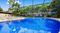 Airport Honolulu Hotel - Kolam Renang