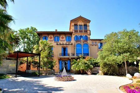 Hotel Boutique Mas Passamaner Отели в г. Вилаверд