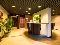 Hotel Smeraldo Hotels near البلدة القديمة