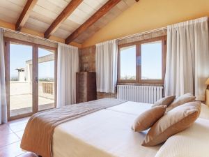 Villa in Can Picafort, Located in the Countryside, Near the Beach, Has 5 Bedroom