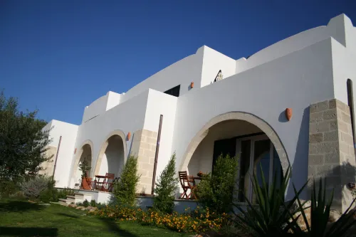 Apartment 3 with Pool and Sea View