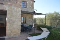 House with Private Garden in the Crete Senesi