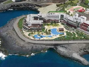 Adrián Hoteles Roca Nivaria