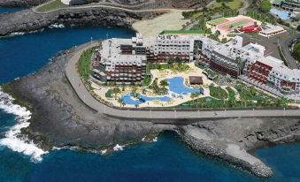 Adrián Hoteles Roca Nivaria