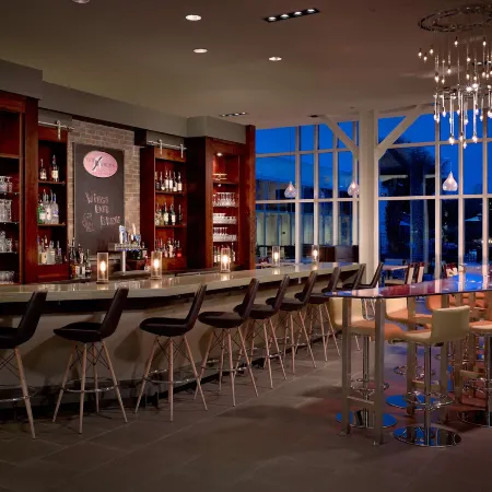DoubleTree by Hilton Hotel and Suites Charleston Airport