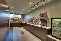 Holiday Inn Express & Suites Morris