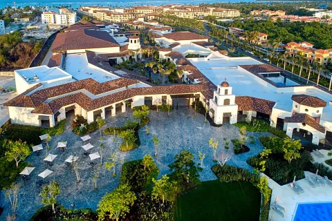 Unique Club at Lopesan Costa Bávaro Resort