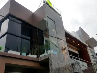 Edutama Homestay Syariah Hotels in Semen