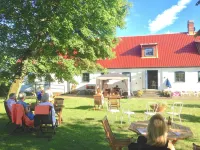 Tryde 1303 B&B på Österlen Hotels in Sjobo