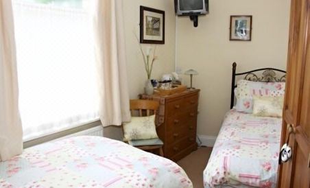 Bowen House - Housity