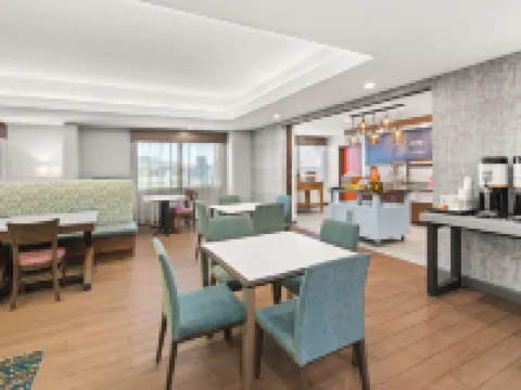 Hampton Inn Seekonk Hotels in Bristol County