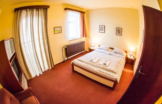 潘司基杜姆貝爾克酒店