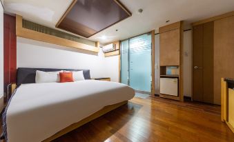 Changwon Jinhae Yongwon Freetel