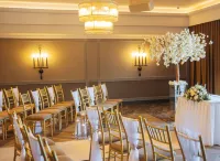 The Redhurst Hotel Glasgow Hotels in Гіффнок