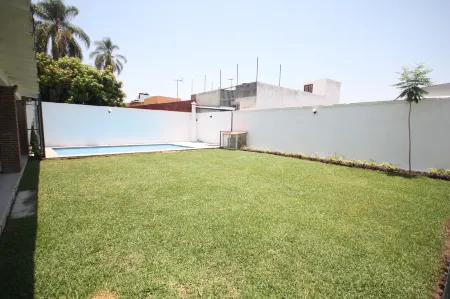 Casa En Zona Residencial Cuernavaca 10 Personas