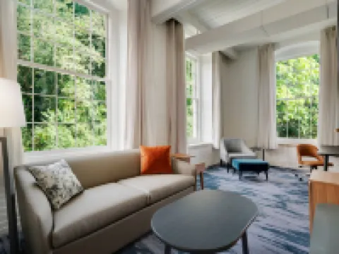 Fairfield Inn & Suites Madison Historic Eagle Cotton Mill Hoteles en Municipio de Madison