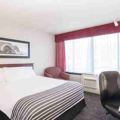 Sandman Hotel Penticton Rooms