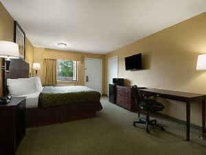 Econo Lodge  Inn & Suites