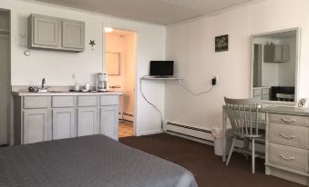 White Feather Motel