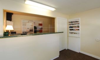 Custom Stay Residence and Suites - Housity