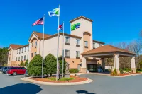 Holiday Inn Express & Suites Albemarle
